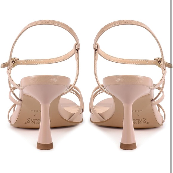 Wetkiss Nude Heels- Heels
Low Kitten Sandals
Adjustable Ankle Strap 10-454 - Picture 4 of 6